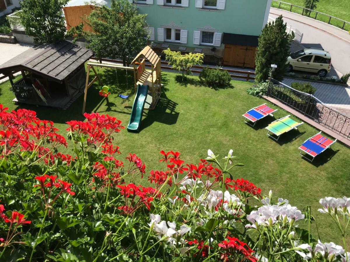 Apartments Vaiolet Santa Cristina Val Gardena Extérieur photo